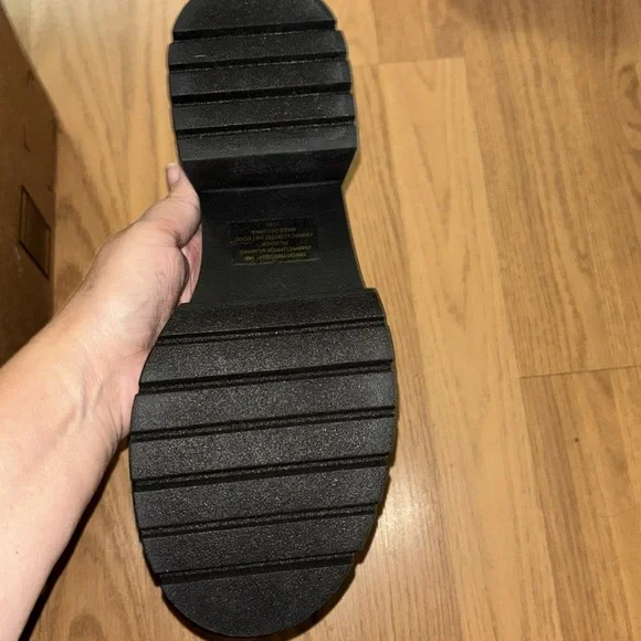 Madden Black Trick Platform Slide Size 9 NWOT - Picture 7 of 10